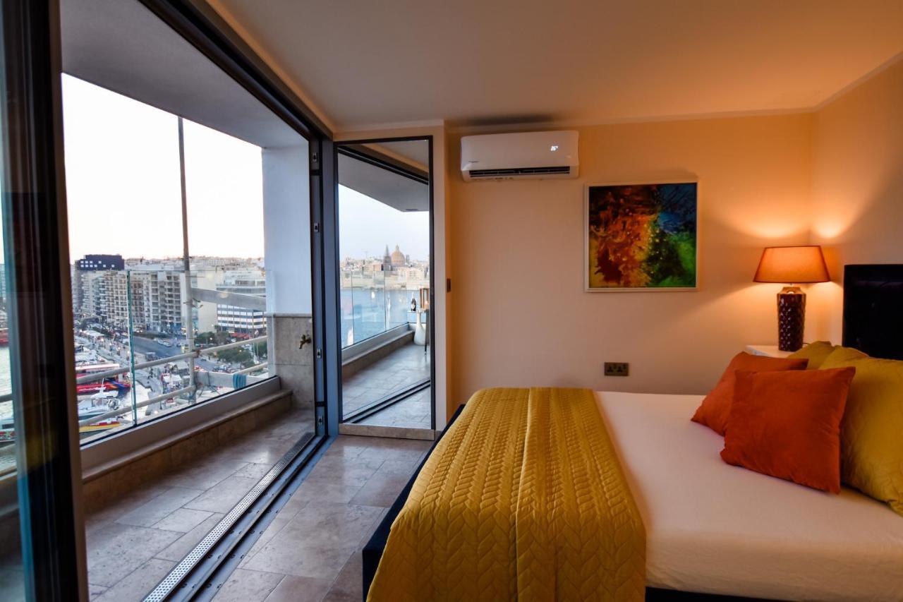 Unique Seafront Triplex Penthouse With Panoramic Bedroom & Rooftop Jacuzzi Overlooking Valletta Sliema Buitenkant foto